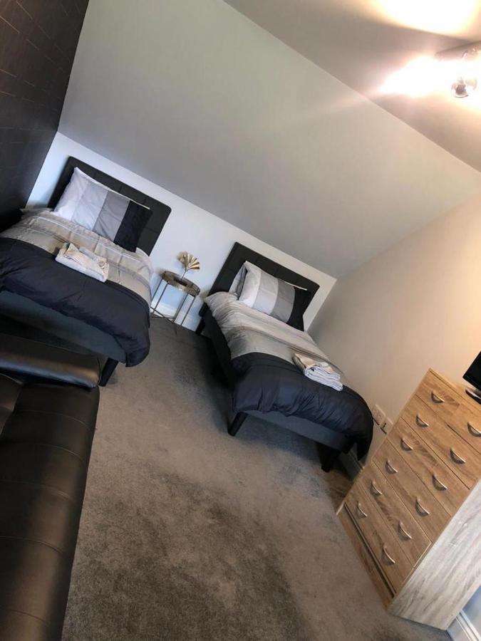 Alcantara- Modern Home With Hot Tub- Sleeps 10 Cromdale Esterno foto