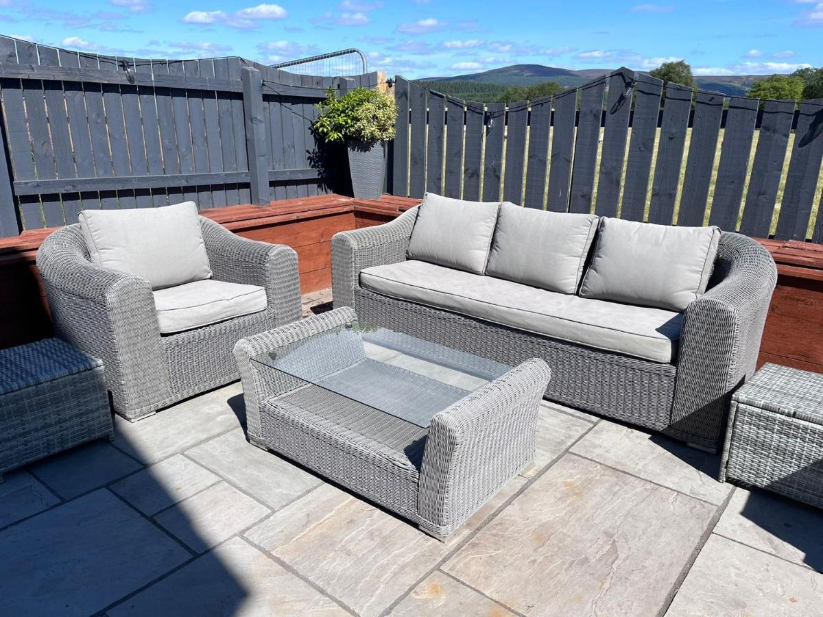 Alcantara- Modern Home With Hot Tub- Sleeps 10 Cromdale Esterno foto