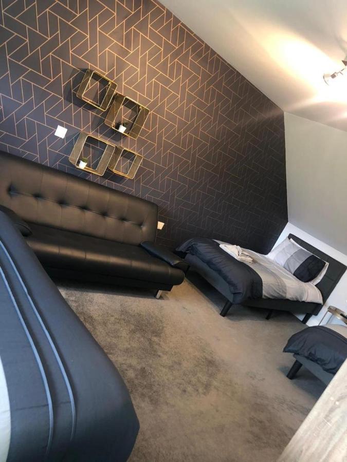 Alcantara- Modern Home With Hot Tub- Sleeps 10 Cromdale Esterno foto